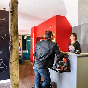 https://hotelf1-lille-metropole.lillehotels.org
